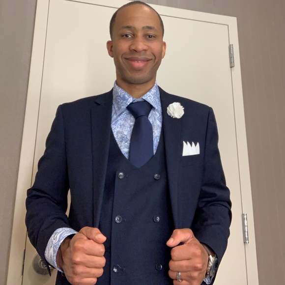 Meet your Posher, Gabe - Picture 3 of 16